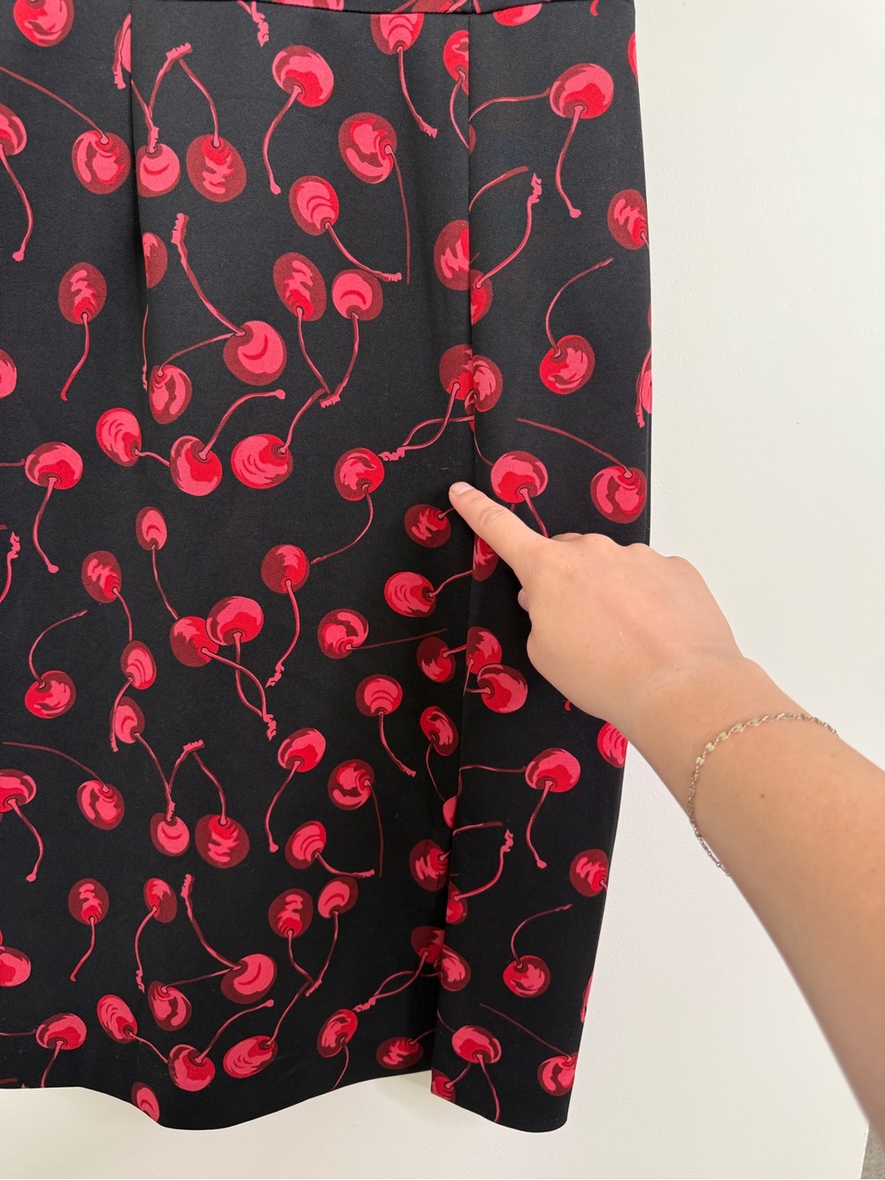 Betsey Johnson Cherry Print Sheath Dress Size 8 - Picture 12 of 13